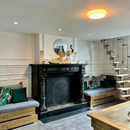 Mezzanine Luxe